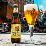 Cerveja Belga Brugse Zot Blonde 330ml - De Halve maan - Imagem 2